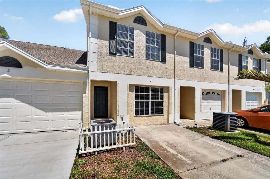 For Rent: $1,850 (2 beds, 2 baths, 1315 Square Feet)