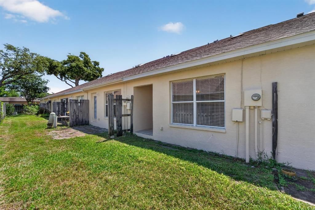 For Rent: $1,850 (2 beds, 2 baths, 1315 Square Feet)