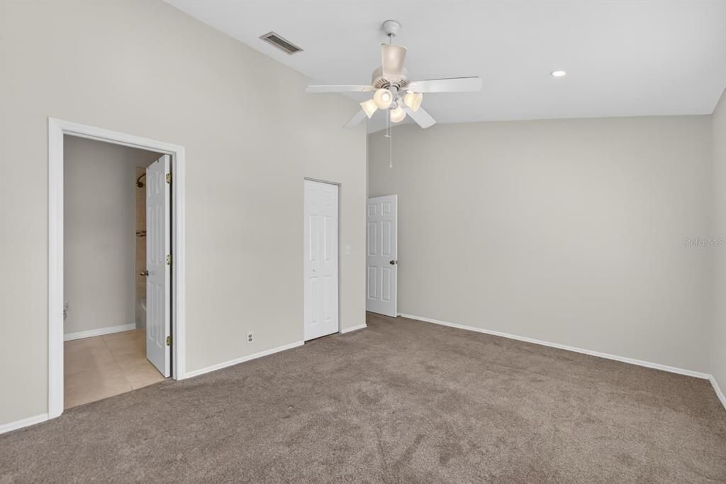 For Rent: $1,850 (2 beds, 2 baths, 1315 Square Feet)