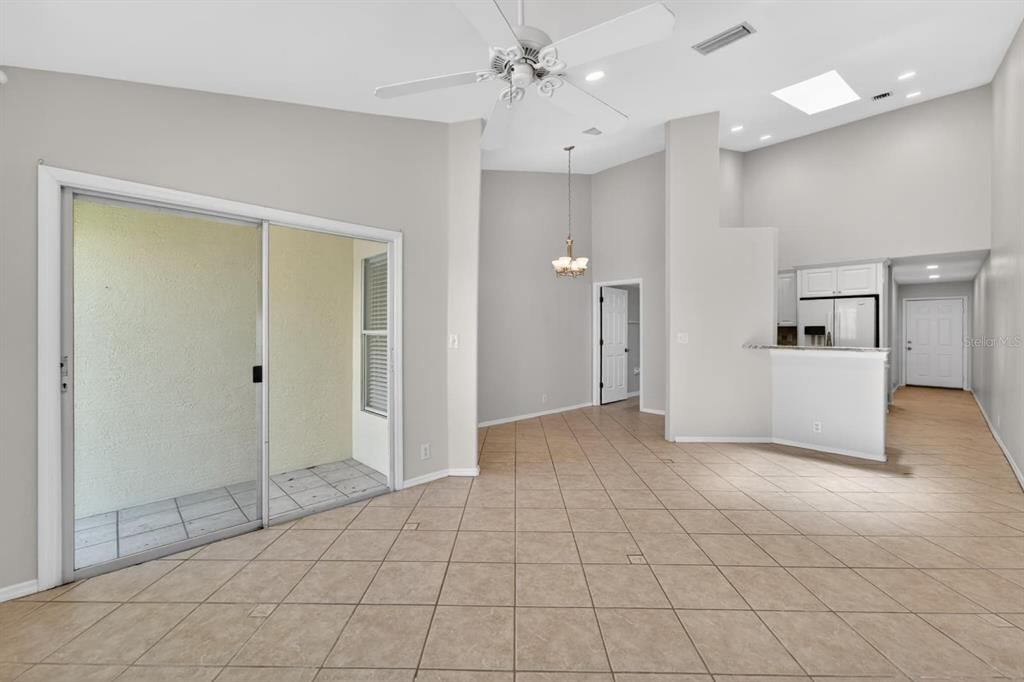 For Rent: $1,850 (2 beds, 2 baths, 1315 Square Feet)