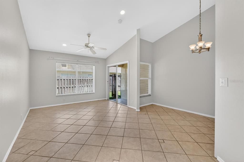 For Rent: $1,850 (2 beds, 2 baths, 1315 Square Feet)