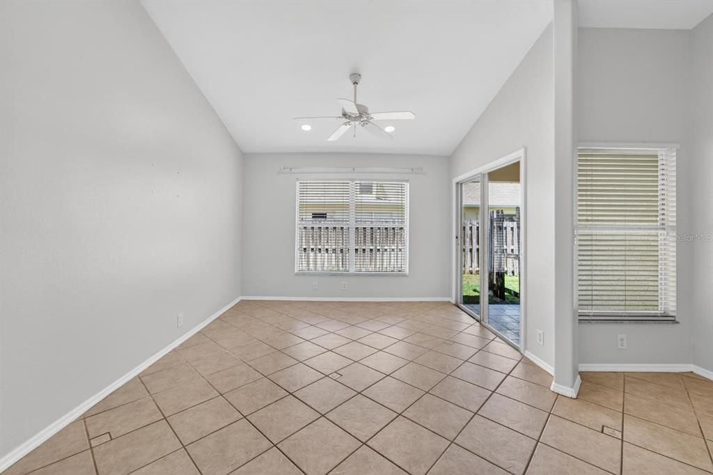 For Rent: $1,850 (2 beds, 2 baths, 1315 Square Feet)