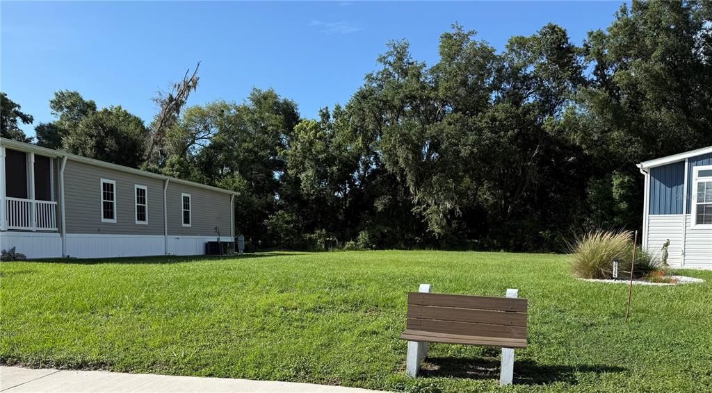 На продажу: $45,750 (0.13 acres)