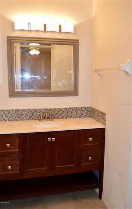 For Rent: $1,800 (3 beds, 2 baths, 1362 Square Feet)