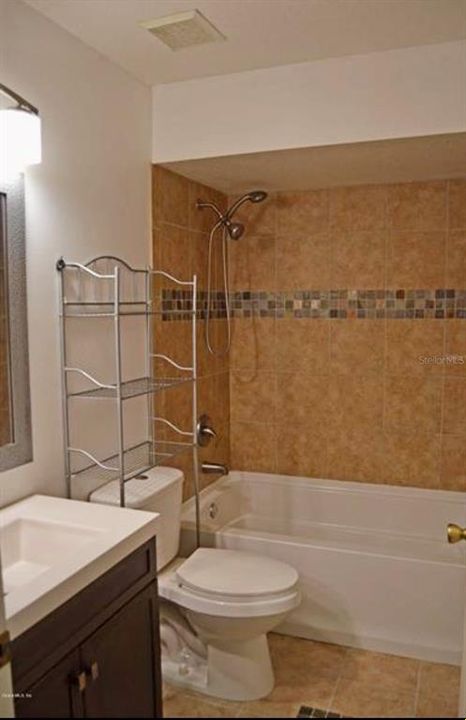 For Rent: $1,800 (3 beds, 2 baths, 1362 Square Feet)