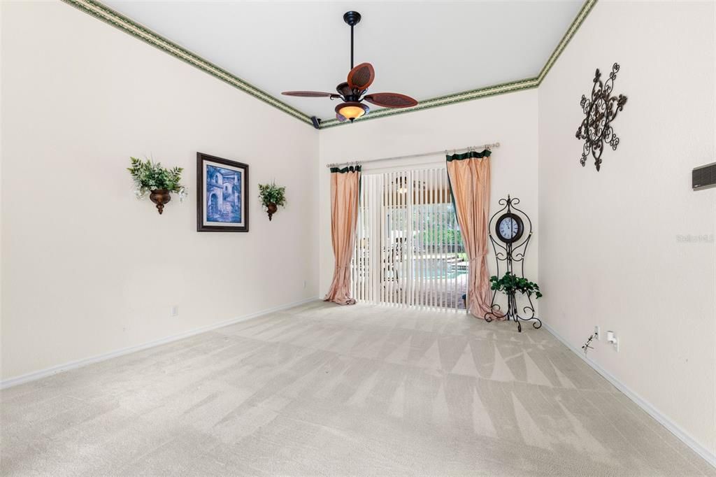 En Venta: $799,000 (4 camas, 3 baños, 2523 Pies cuadrados)