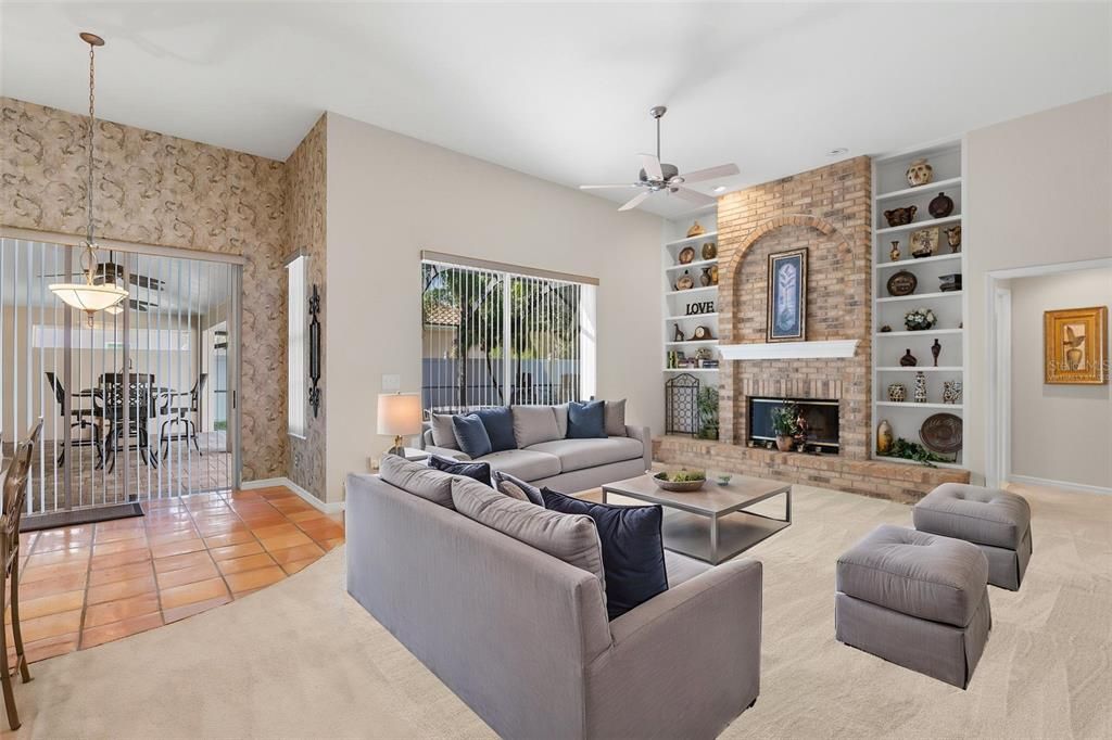 En Venta: $799,000 (4 camas, 3 baños, 2523 Pies cuadrados)