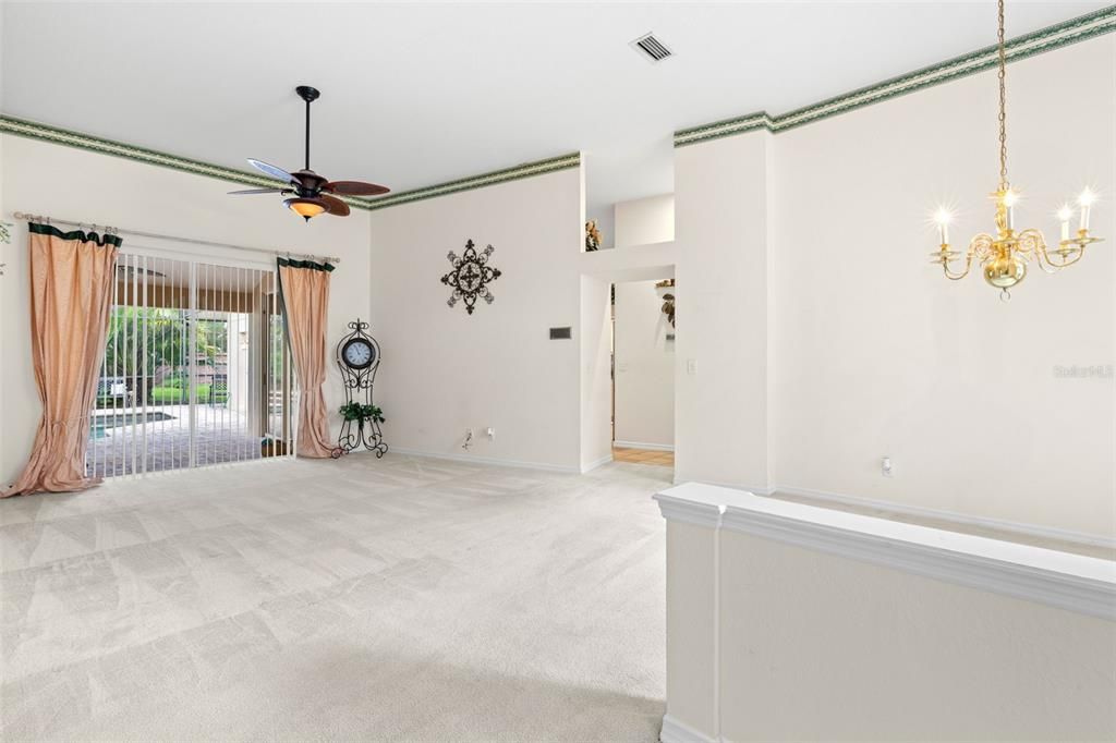 En Venta: $799,000 (4 camas, 3 baños, 2523 Pies cuadrados)