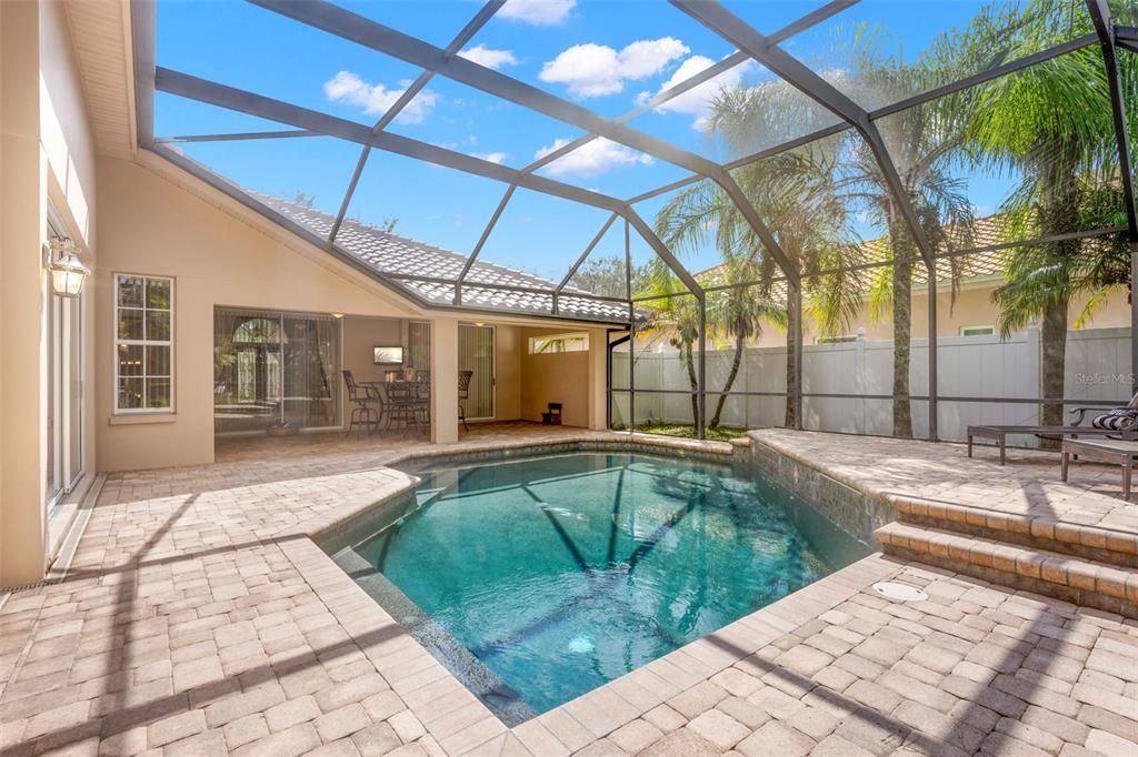 En Venta: $799,000 (4 camas, 3 baños, 2523 Pies cuadrados)