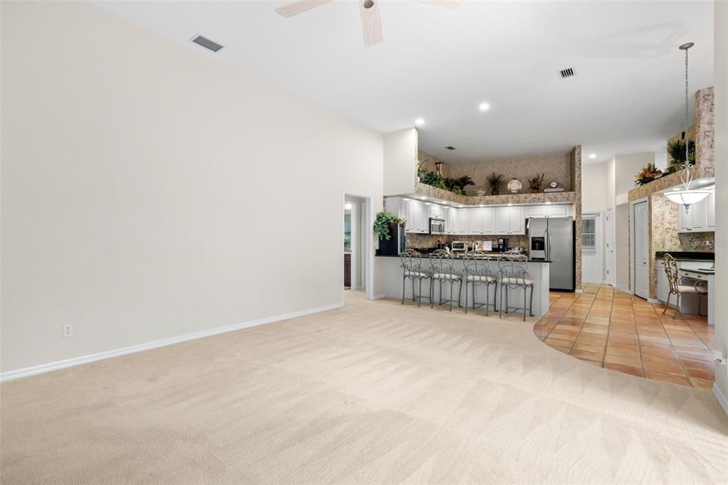 En Venta: $799,000 (4 camas, 3 baños, 2523 Pies cuadrados)