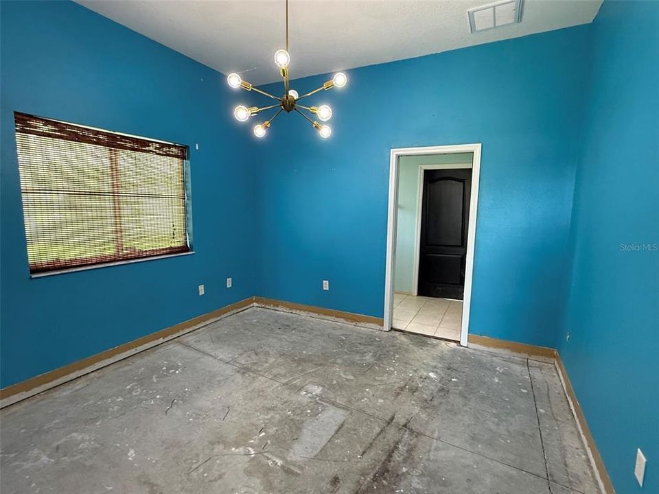 En Venta: $299,900 (3 camas, 3 baños, 2177 Pies cuadrados)