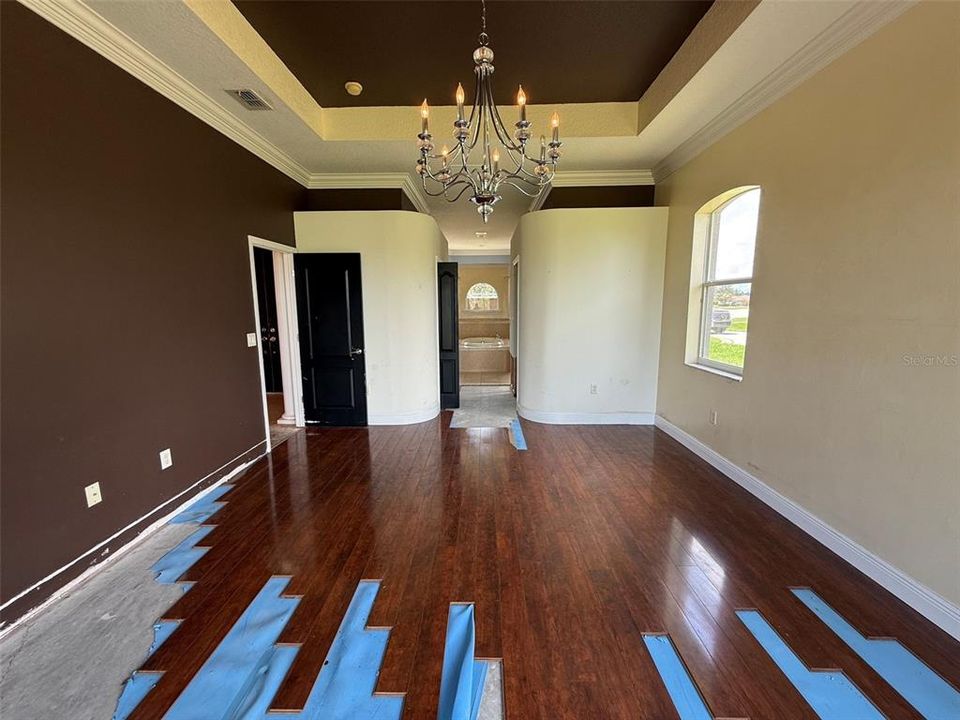 En Venta: $299,900 (3 camas, 3 baños, 2177 Pies cuadrados)