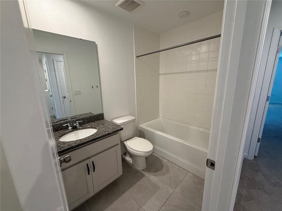 В аренду: $2,099 (3 спален, 2 ванн, 1460 Квадратных фут)