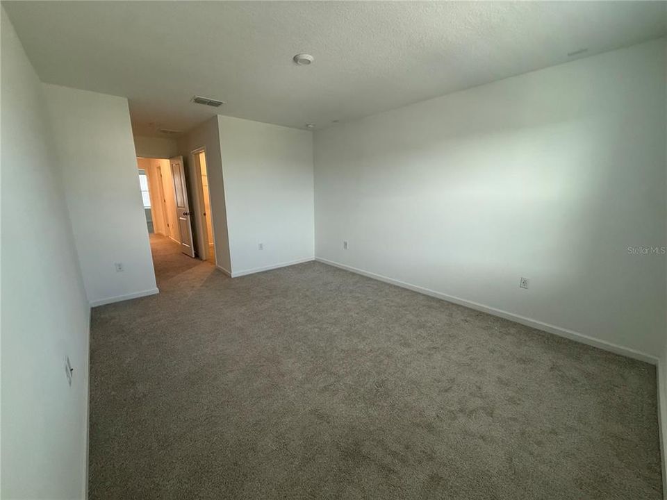 В аренду: $2,099 (3 спален, 2 ванн, 1460 Квадратных фут)