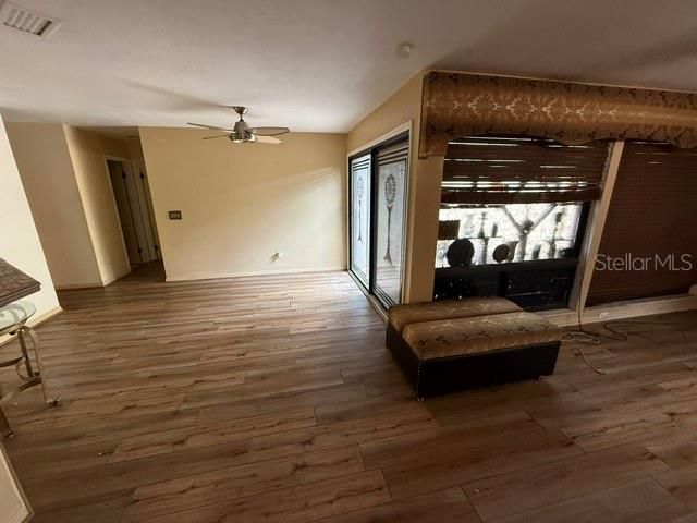 For Sale: $174,900 (2 beds, 2 baths, 1160 Square Feet)