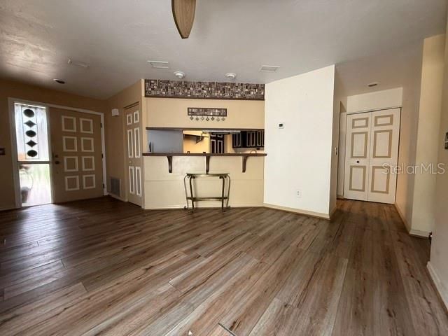 For Sale: $174,900 (2 beds, 2 baths, 1160 Square Feet)