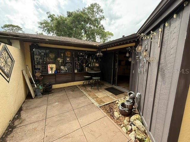 For Sale: $174,900 (2 beds, 2 baths, 1160 Square Feet)