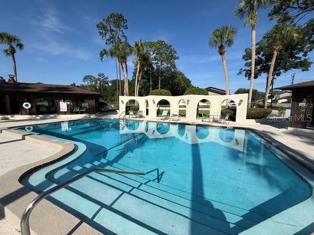 For Sale: $174,900 (2 beds, 2 baths, 1160 Square Feet)