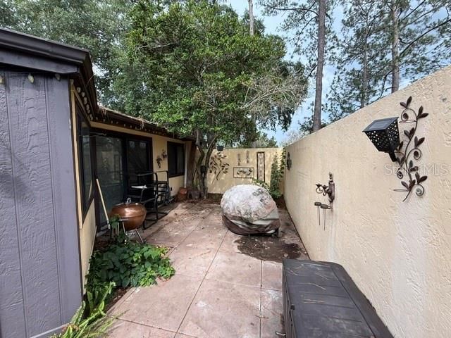 For Sale: $174,900 (2 beds, 2 baths, 1160 Square Feet)