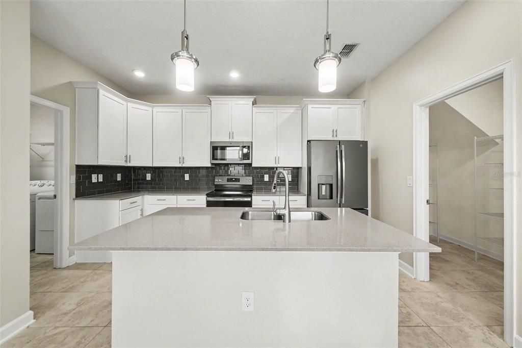 For Rent: $2,695 (3 beds, 2 baths, 1996 Square Feet)