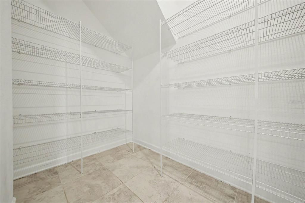 For Rent: $2,695 (3 beds, 2 baths, 1996 Square Feet)