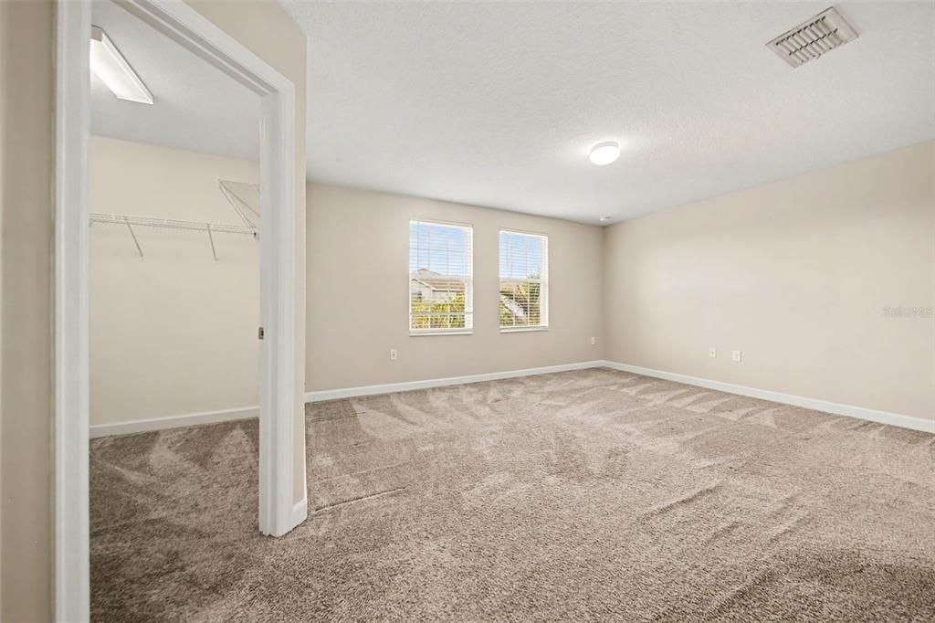 For Rent: $2,695 (3 beds, 2 baths, 1996 Square Feet)
