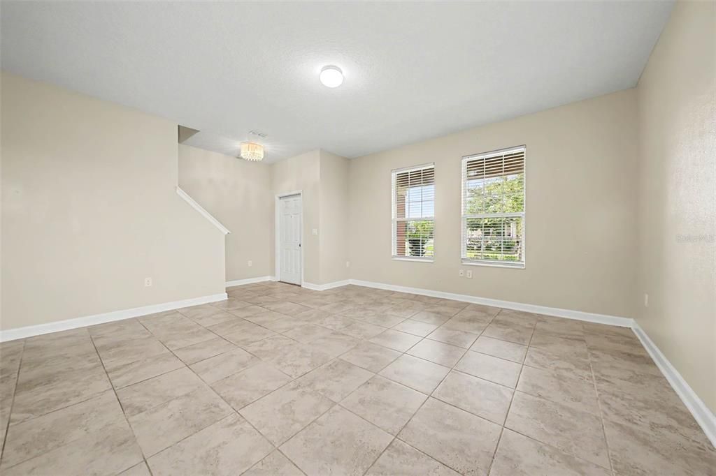 For Rent: $2,695 (3 beds, 2 baths, 1996 Square Feet)