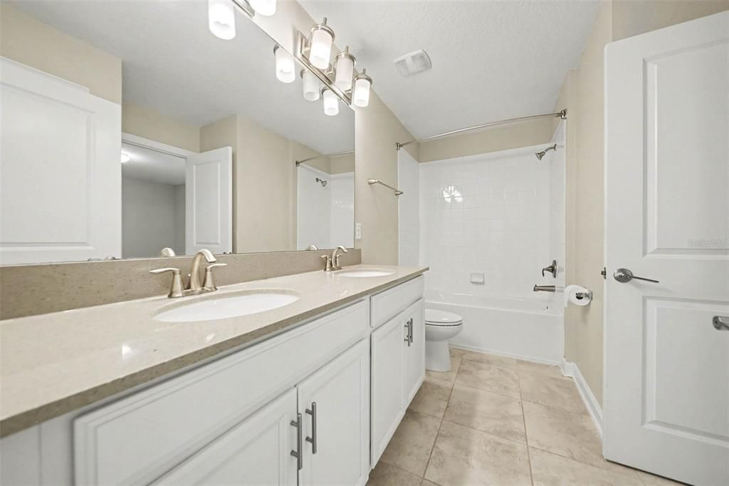 For Rent: $2,695 (3 beds, 2 baths, 1996 Square Feet)