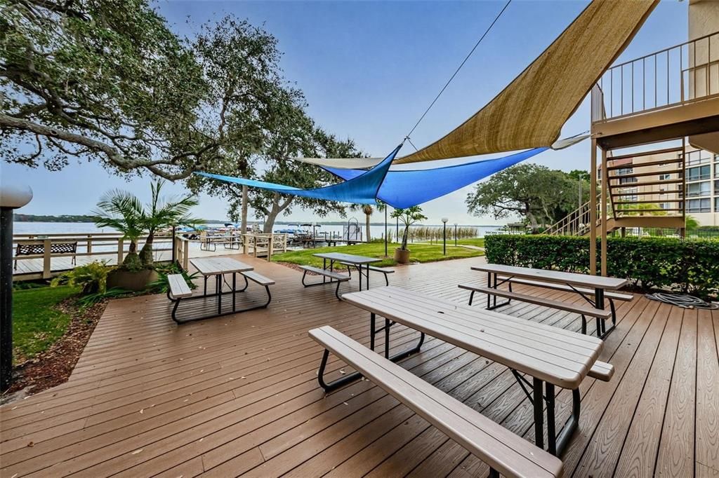 For Rent: $2,000 (2 beds, 2 baths, 970 Square Feet)