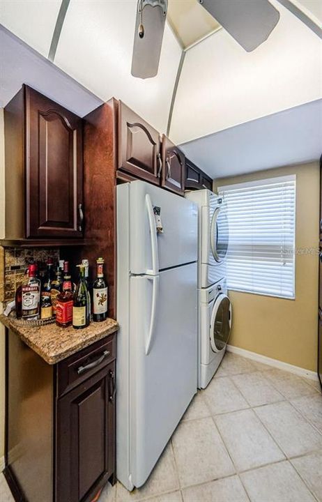 For Rent: $2,000 (2 beds, 2 baths, 970 Square Feet)