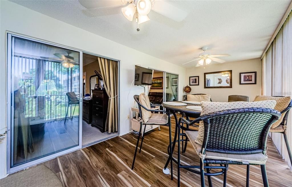 For Rent: $2,000 (2 beds, 2 baths, 970 Square Feet)