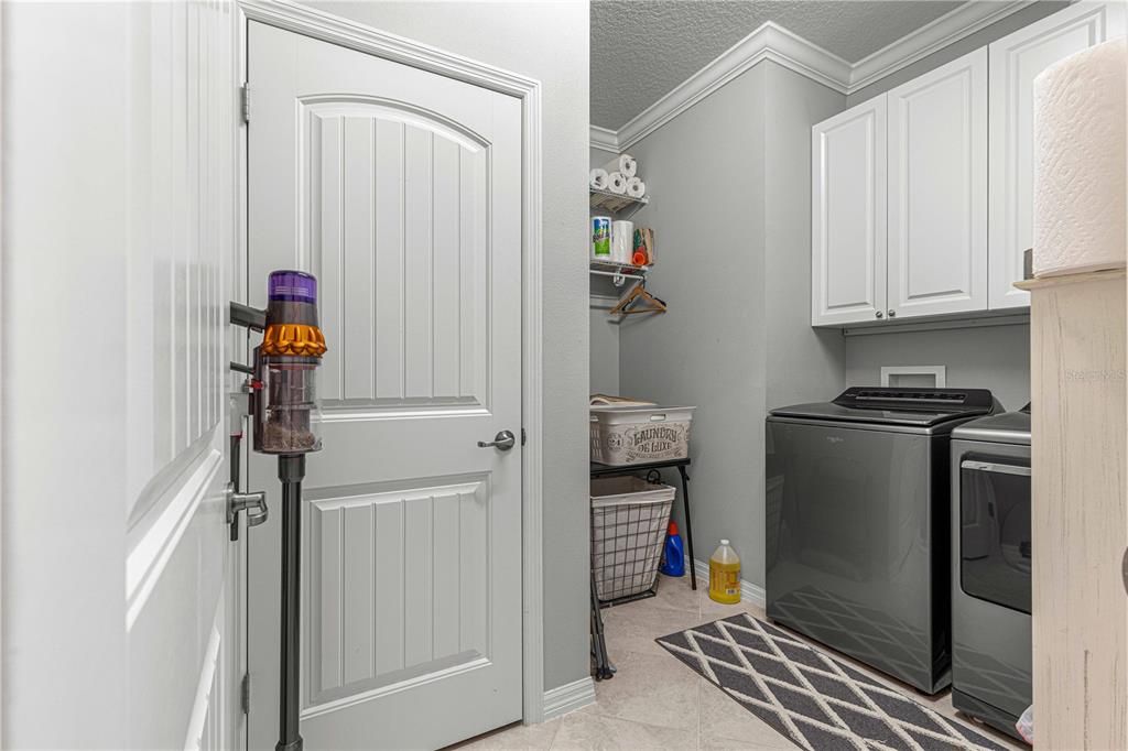 For Sale: $532,000 (4 beds, 2 baths, 2186 Square Feet)