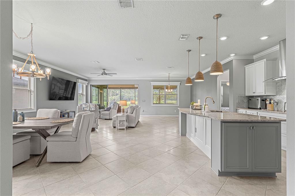 For Sale: $532,000 (4 beds, 2 baths, 2186 Square Feet)