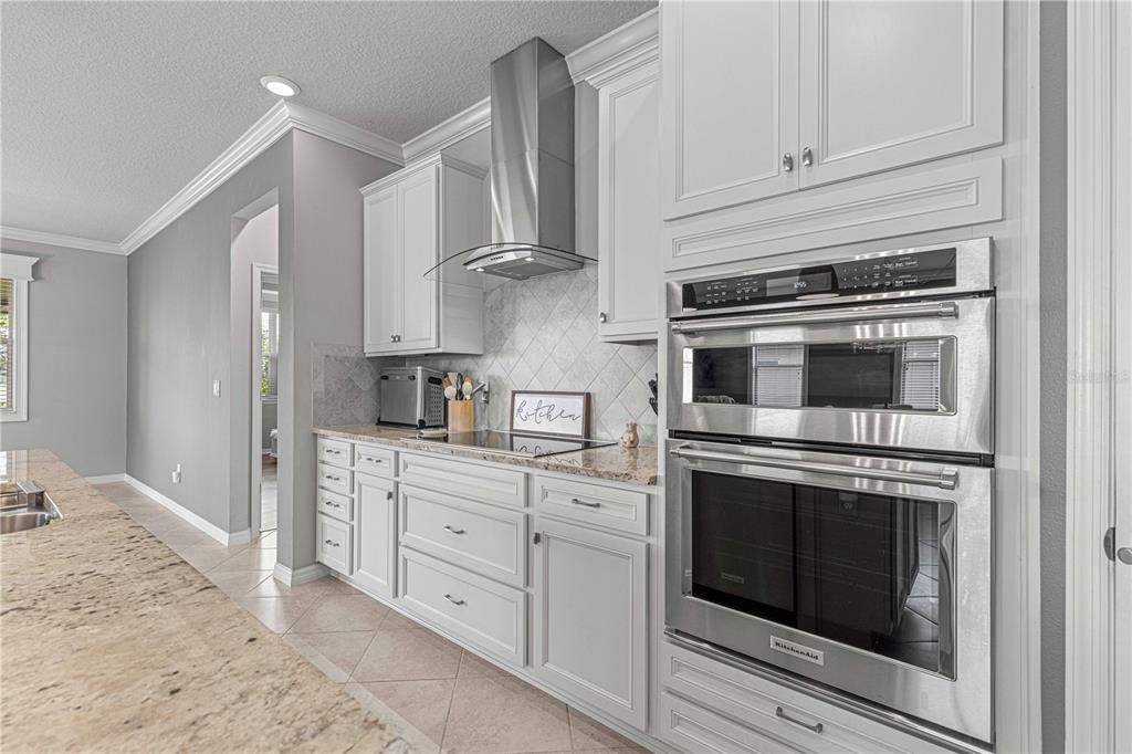 For Sale: $532,000 (4 beds, 2 baths, 2186 Square Feet)