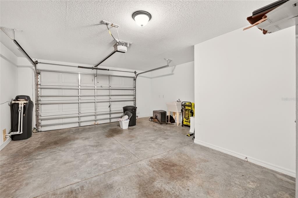 For Sale: $280,000 (2 beds, 2 baths, 1188 Square Feet)