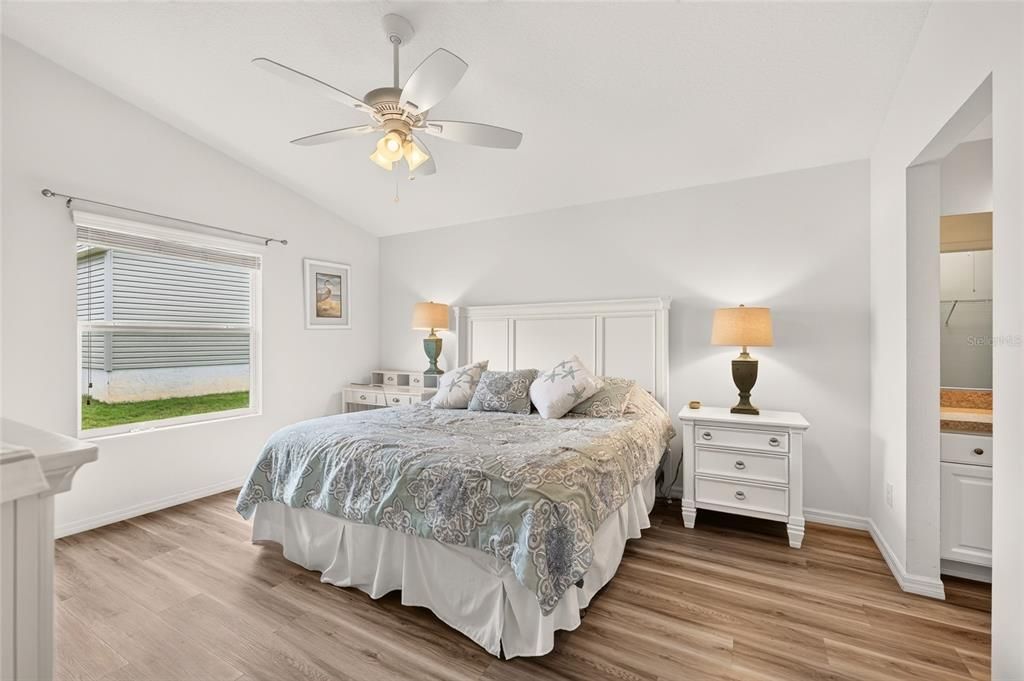 For Sale: $280,000 (2 beds, 2 baths, 1188 Square Feet)