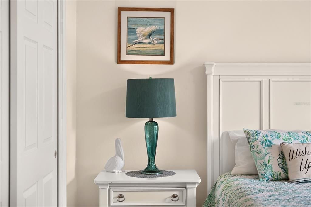 For Sale: $280,000 (2 beds, 2 baths, 1188 Square Feet)