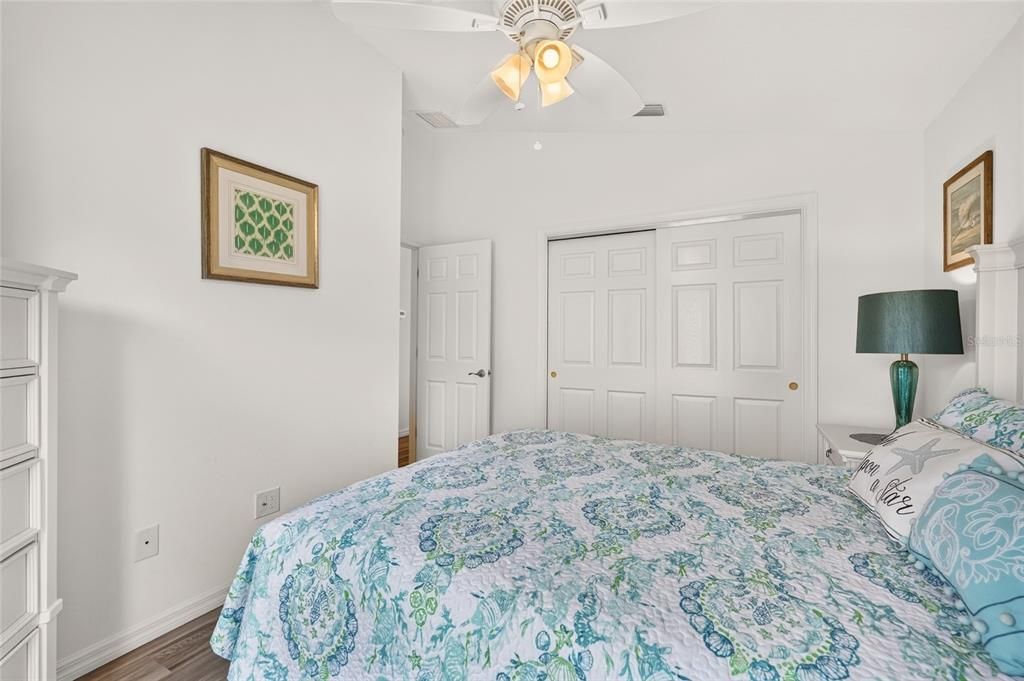 For Sale: $280,000 (2 beds, 2 baths, 1188 Square Feet)
