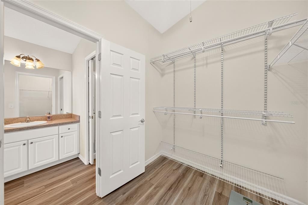 For Sale: $280,000 (2 beds, 2 baths, 1188 Square Feet)