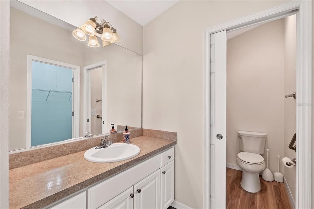 For Sale: $280,000 (2 beds, 2 baths, 1188 Square Feet)