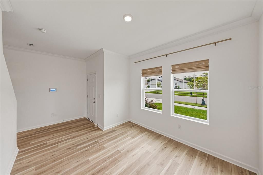На продажу: $365,000 (4 спален, 2 ванн, 2401 Квадратных фут)
