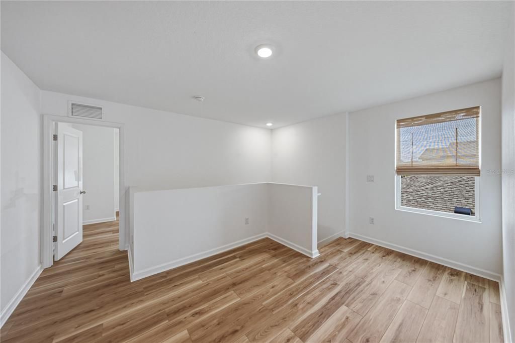 На продажу: $365,000 (4 спален, 2 ванн, 2401 Квадратных фут)