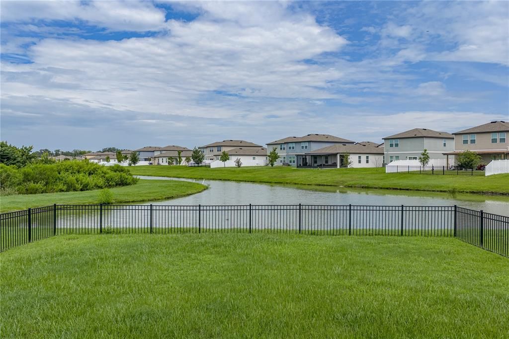 На продажу: $365,000 (4 спален, 2 ванн, 2401 Квадратных фут)