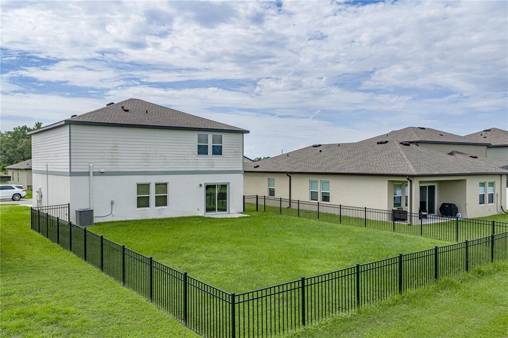 На продажу: $365,000 (4 спален, 2 ванн, 2401 Квадратных фут)