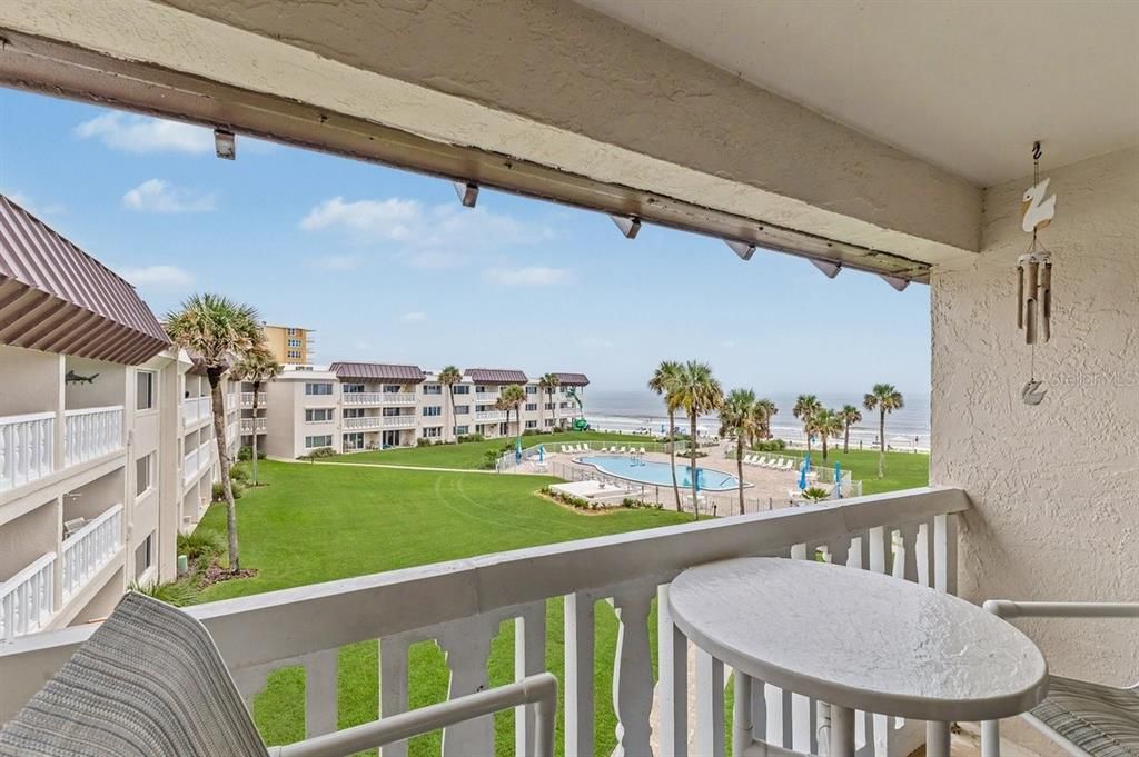 For Sale: $388,000 (1 beds, 1 baths, 720 Square Feet)