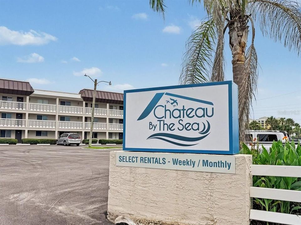 For Sale: $388,000 (1 beds, 1 baths, 720 Square Feet)