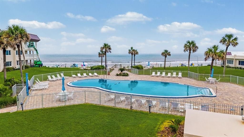 For Sale: $388,000 (1 beds, 1 baths, 720 Square Feet)