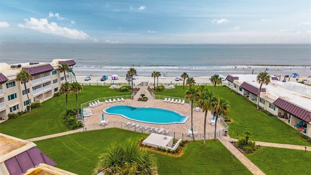 For Sale: $388,000 (1 beds, 1 baths, 720 Square Feet)