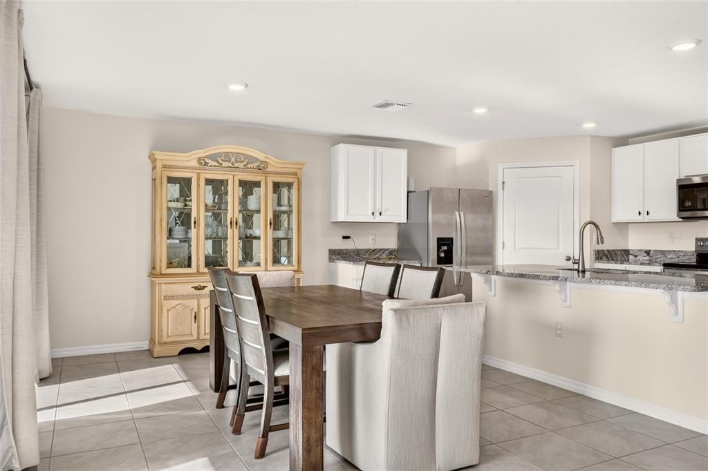 For Sale: $319,900 (4 beds, 2 baths, 1827 Square Feet)