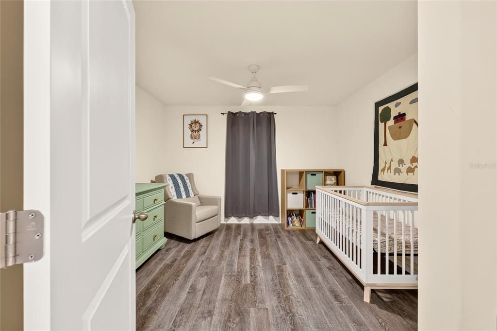 For Sale: $319,900 (4 beds, 2 baths, 1827 Square Feet)